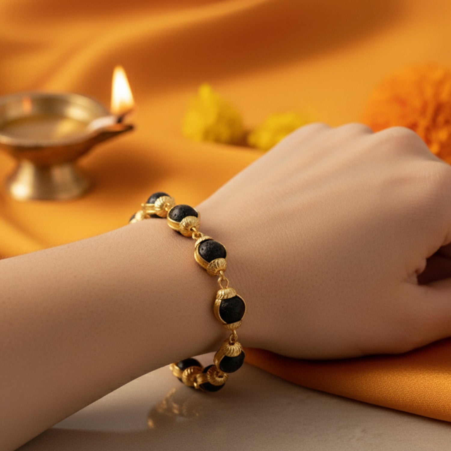8MM Karungali Bracelet (25+5 beads)